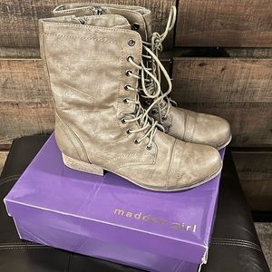 Great Olive green Ankle Boots